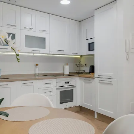 Cozy Near The By Costarentals - Ref 117 فوينخيرولا