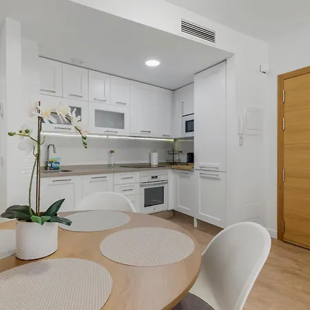 Cozy Near The By Costarentals - Ref 117