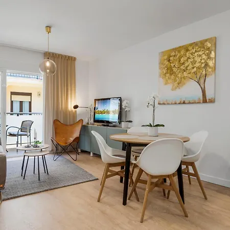 And Cozy Near The By Costarentals - Ref 117 Appartement *