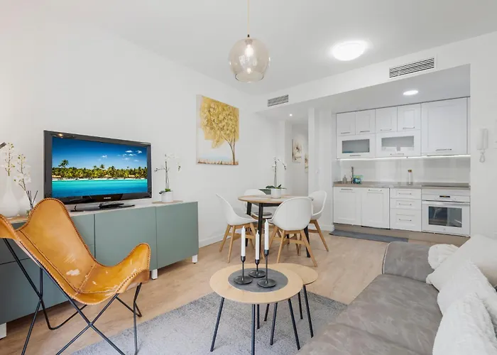 Cozy Near The By Costarentals - Ref 117 Апартаменти